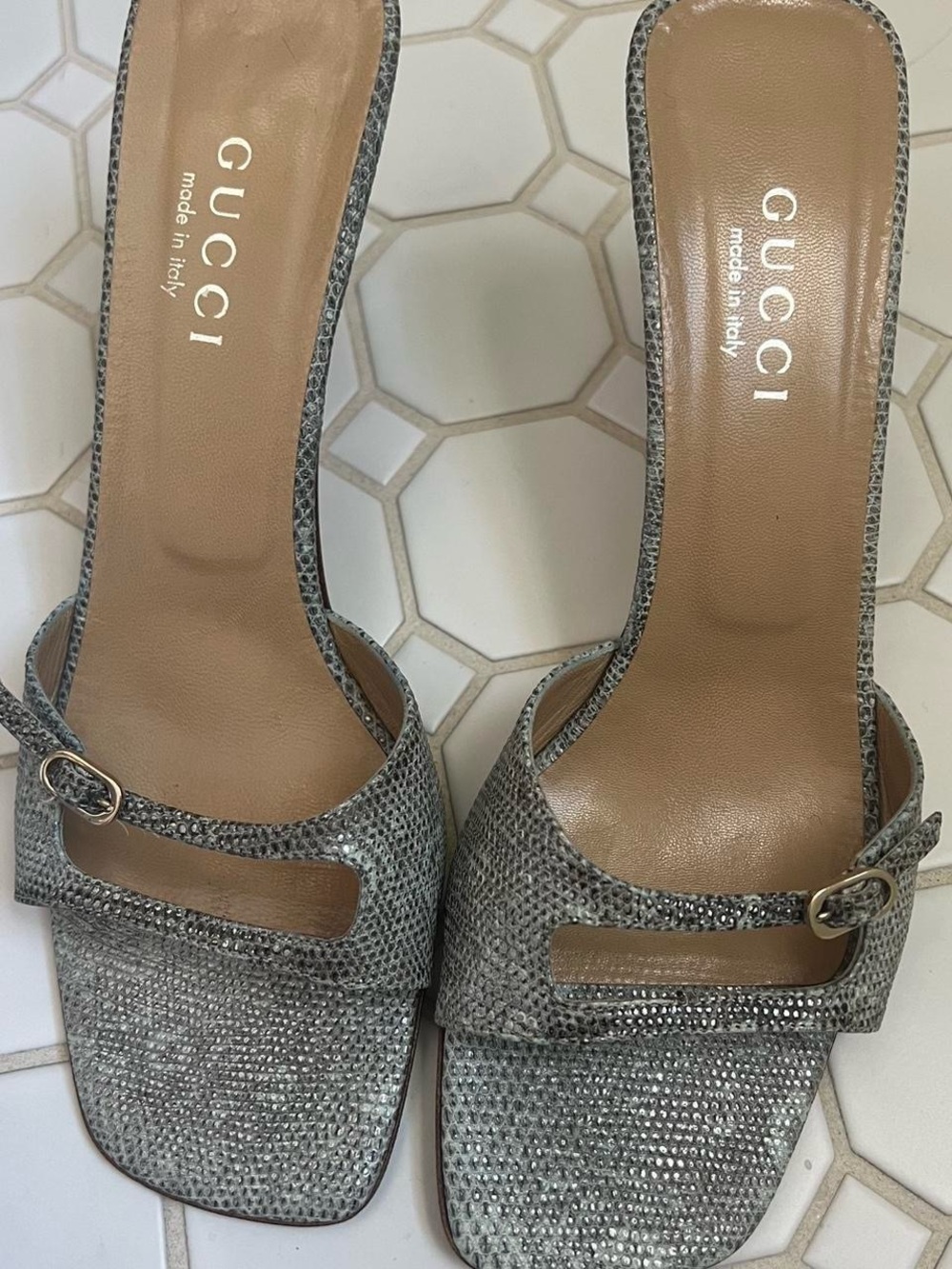 Gucci by Tom Ford RARE snake print heels 🩶